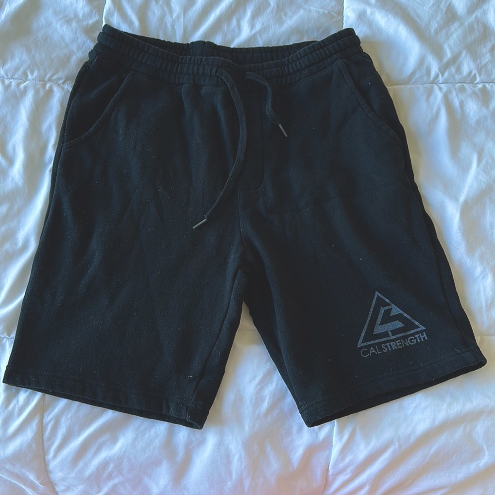 NWOT MENS MEDIUM SHORTS